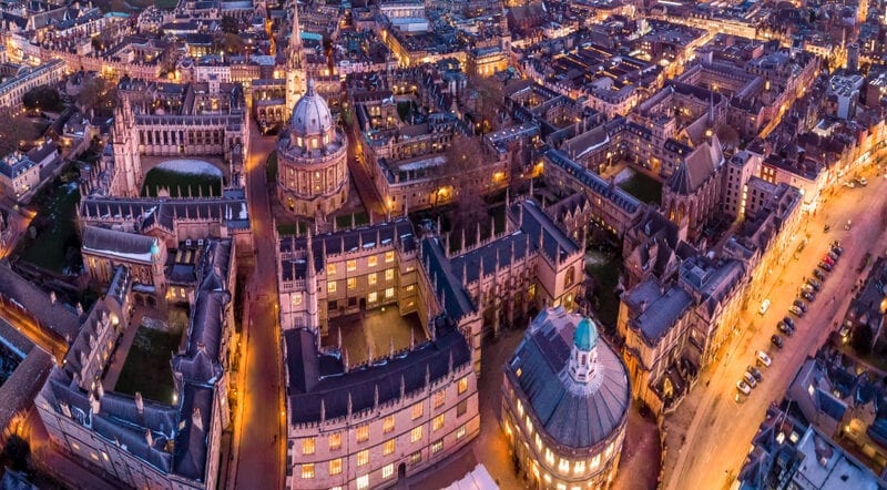 oxford city centre venues at night