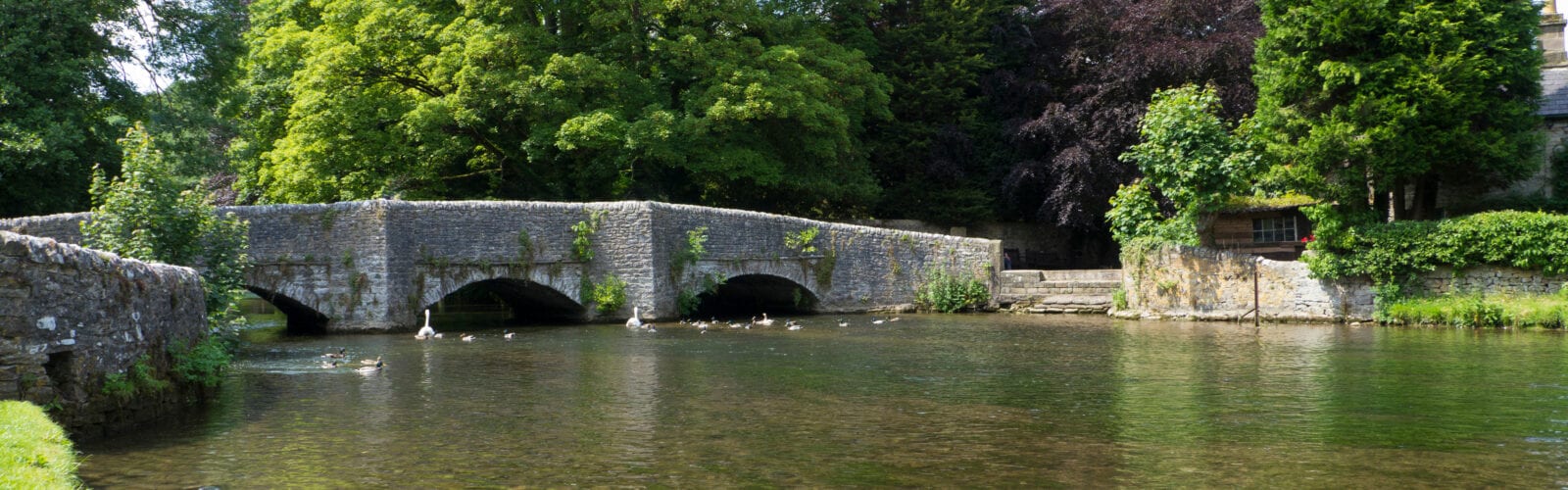 river wye in ashford derbyshire