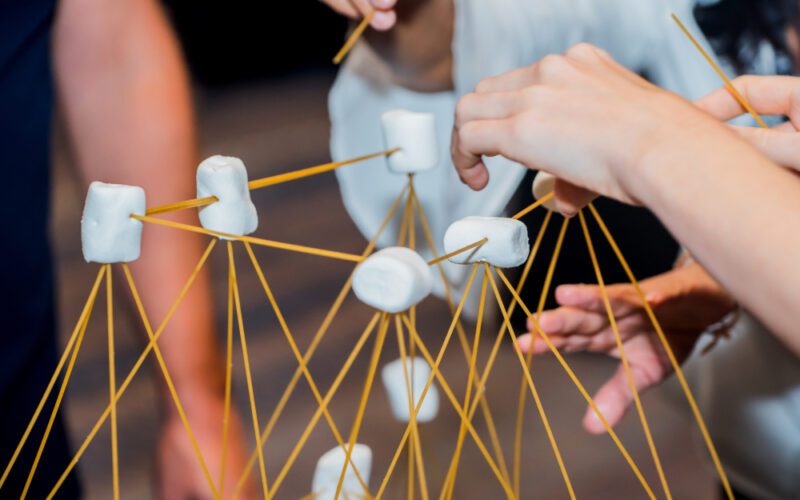 team-building-spaghetti-structure
