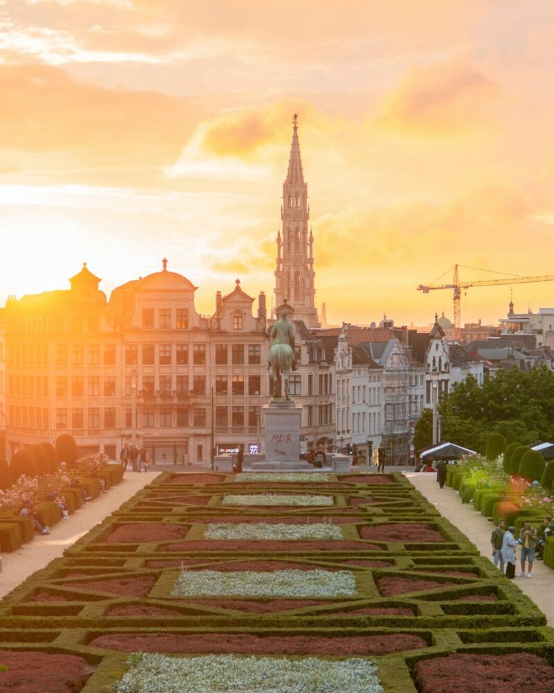 sunrise over brussels park